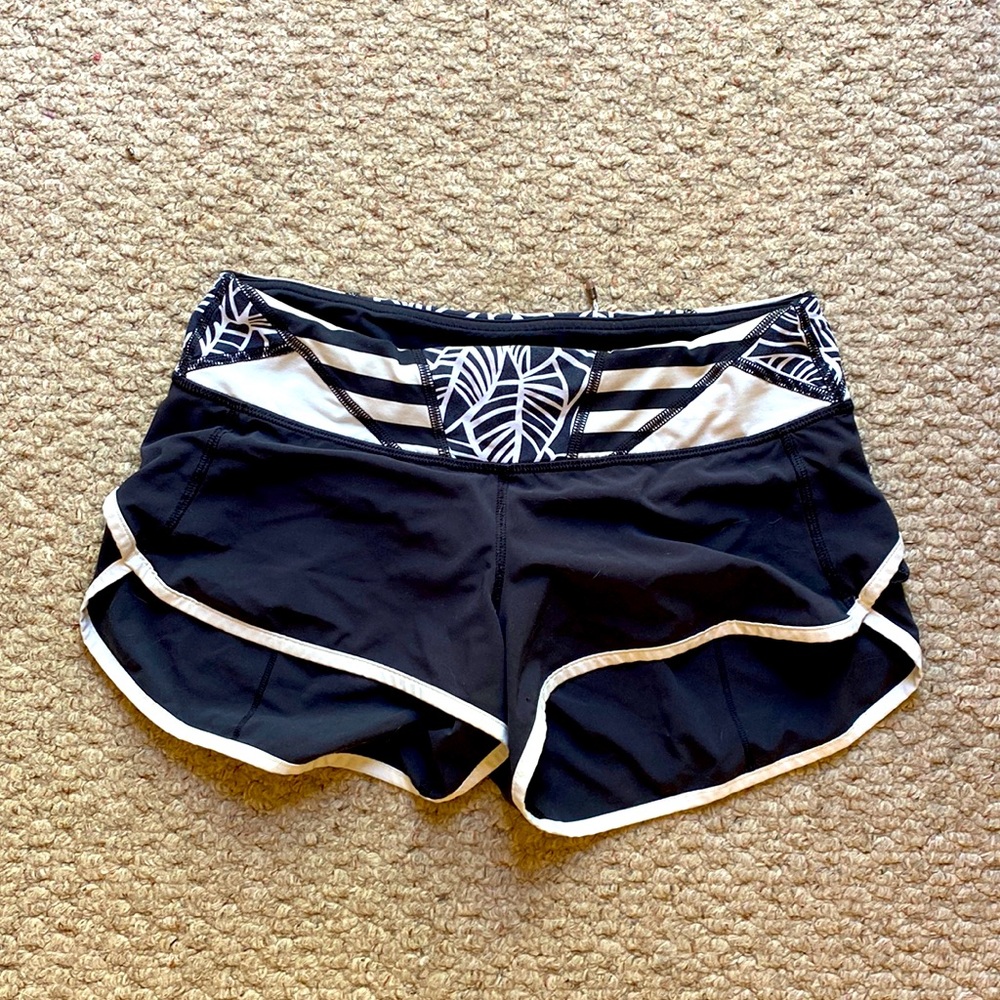 Speed shorts, black and white, size 4